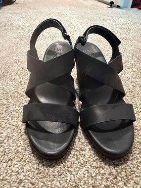 Naturalizer Black Strappy Crossband Women's Sandals